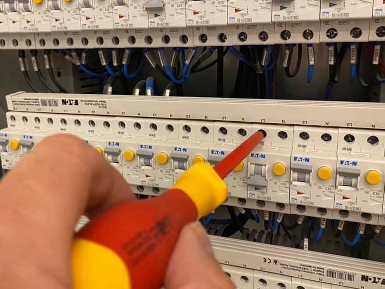 Szerelői elenőrzés